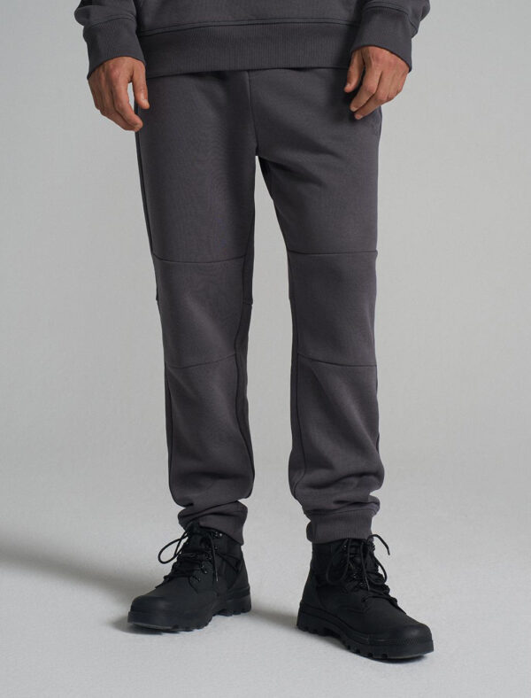 Sweatpants with knee cuts from DEXT DAKAR line